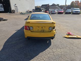 2005 Pontiac GTO - Exterior Rear Center Image
