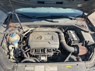 2017 Volkswagen Passat R-Line w/Comfort Pkg - Engine Compartment Image