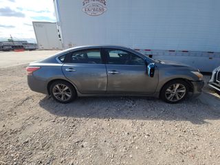 2015 Nissan Altima 2.5 SV - Exterior Side Passenger