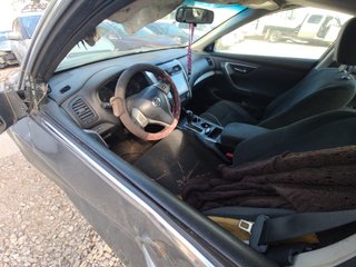 2015 Nissan Altima 2.5 SV - Driver's Front Door Image