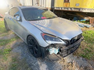 2011 Hyundai Genesis Coupe Grand Touring w/Blk Lth - Primary Damage Right Image