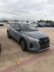 2022 Nissan Kicks SV - Exterior Front Right Corner Image