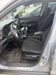 2022 Nissan Kicks SV - Interior Front Seat Image