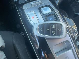2022 Hyundai Tucson Hybrid SEL Convenience - Interior Steering Wheel With Keys Image