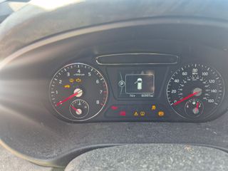 2017 Kia Sorento LX - Interior Instrument Cluster / Odometer Image