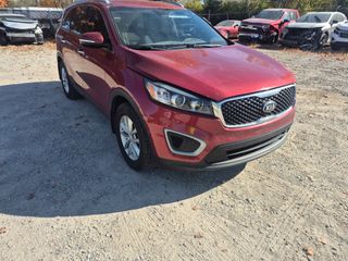 2017 Kia Sorento LX - Primary Damage Right Image