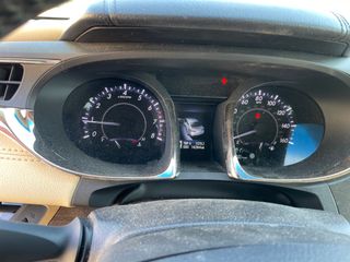 2014 Toyota Avalon XLE - Interior Instrument Cluster / Odometer Image