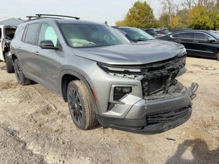 2025 Chevrolet Traverse AWD LT - Exterior Front Right Corner Image