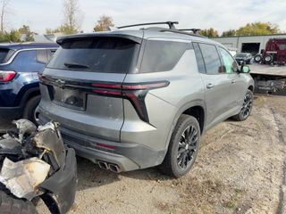 2025 Chevrolet Traverse AWD LT - Exterior Rear Right Corner Image