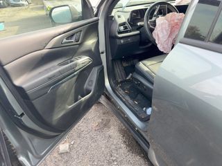 2025 Chevrolet Traverse AWD LT - Driver's Front Door Image