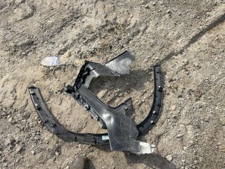 Vehicle Parts Image #3