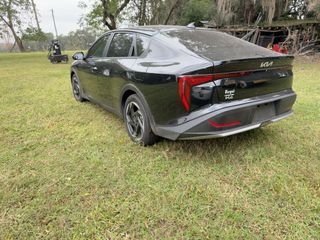 2026 Kia K4 EX - Exterior Rear Left Corner Image