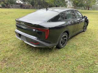 2026 Kia K4 EX - Exterior Rear Right Corner Image