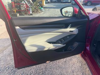 2018 Honda Accord Touring 2.0T - Driver's Front Door Image