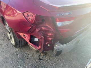 2018 Honda Accord Touring 2.0T - Primary Damage Left Image