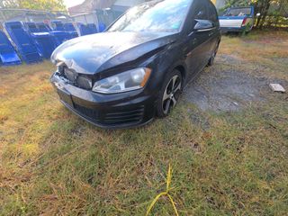 2017 Volkswagen Golf GTI S - Exterior Front Left Corner Image