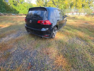 2017 Volkswagen Golf GTI S - Exterior Rear Right Corner Image