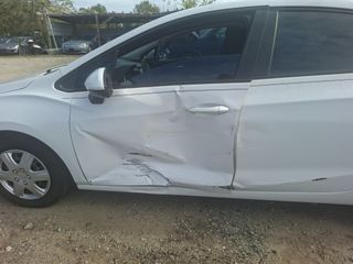 2016 Chevrolet Cruze LS - Primary Damage Straight On Image
