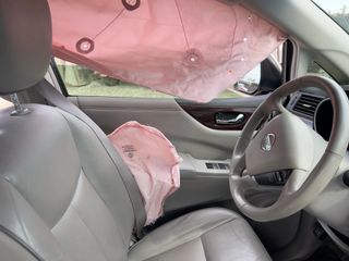 2011 Nissan Quest SL - Driver's Front Door Image