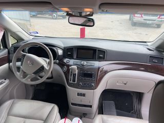 2011 Nissan Quest SL - Interior Full Dashboard Image