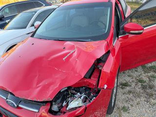 2012 Ford Focus SEL - Exterior Front Left Corner Image