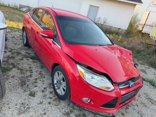 2012 Ford Focus SEL - Exterior Front Right Corner Image