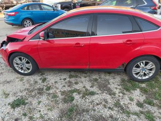 2012 Ford Focus SEL - Exterior Side Driver Image