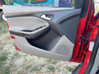 2012 Ford Focus SEL - Driver's Front Door Image