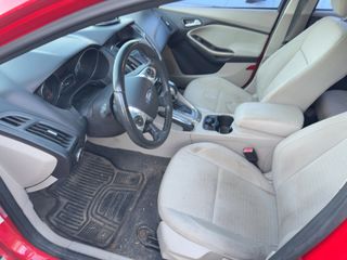 2012 Ford Focus SEL - Interior Front Seat Image
