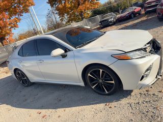 2020 Toyota Camry XSE - Exterior Front Right Corner Image