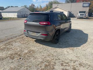 2017 Jeep Cherokee Altitude - Exterior Rear Right Corner Image