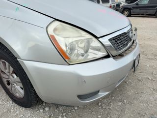 2012 Kia Sedona LX - Primary Damage Right Image