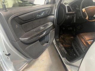 2016 GMC Acadia SLT - Driver's Front Door Image