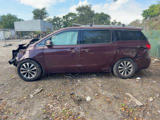 2017 Kia Sedona SX - Exterior Side Driver Image