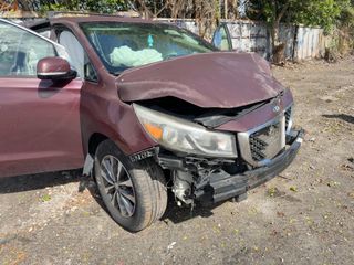 2017 Kia Sedona SX - Primary Damage Right Image