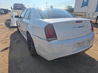 2019 Chrysler 300 Touring - Exterior Rear Left Corner Image