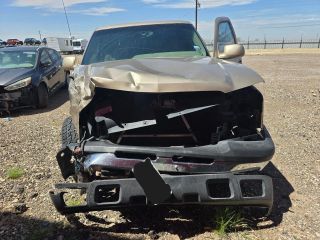 2004 Chevrolet Silverado 1500 LS - Primary Damage Straight On Image