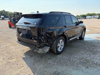 2020 Ford Explorer XLT - Exterior Rear Right Corner Image