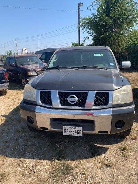 2004 NISSAN Titan SE