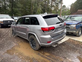 2020 Jeep Grand Cherokee Altitude 4X2 - Exterior Rear Left Corner Image