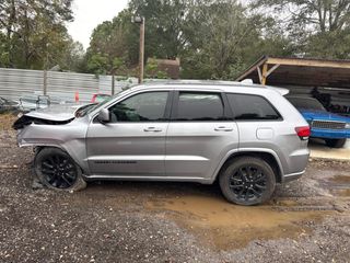2020 Jeep Grand Cherokee Altitude 4X2 - Exterior Side Driver Image