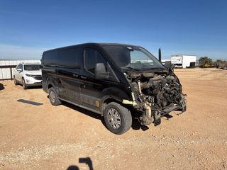 2015 Ford Transit-150 - Exterior Front Right Corner Image