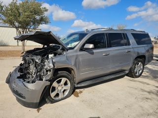 2017 Chevrolet Suburban LT - Exterior Front Left Corner Image