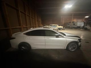 2022 Lexus ES 300h Ultra Luxury - Exterior Side Passenger