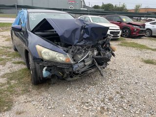 2010 Honda Accord 2.4 LX-P - Primary Damage Left Image