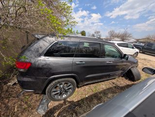 2018 Jeep Grand Cherokee Overland 4x4 - Exterior Side Passenger