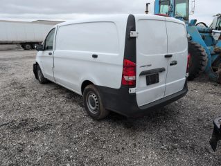 2022 Mercedes-Benz Metris - Exterior Rear Left Corner Image