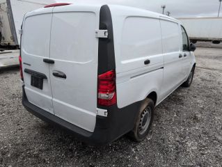 2022 Mercedes-Benz Metris - Exterior Rear Right Corner Image