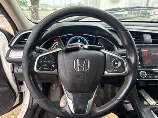 2018 Honda Civic EX-T - Interior Steering Wheel With Keys Image